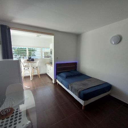 Le Studio Oncle Sam - Acces Piscine Et Plage Le Gosier  Ngoại thất bức ảnh